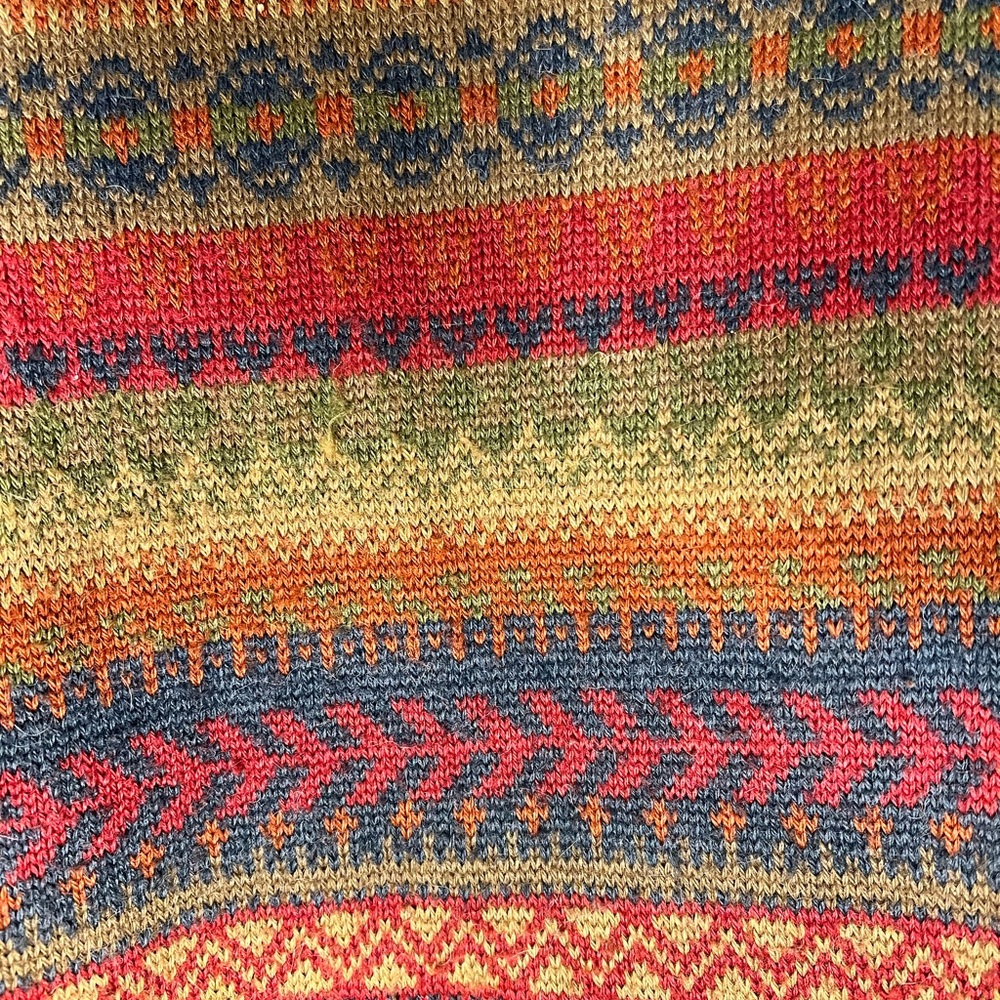 Peruvian Alpaca Wool Sweater with Vibrant Patterns Large - Picture 2 of 8